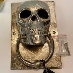 NWT Goth Halloween Skull Door Knocker